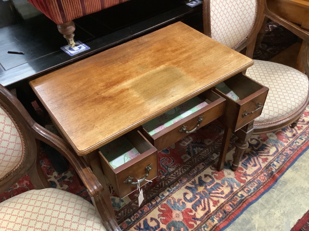 A George III mahogany lowboy, width 78cm, depth 47cm, height 74cm